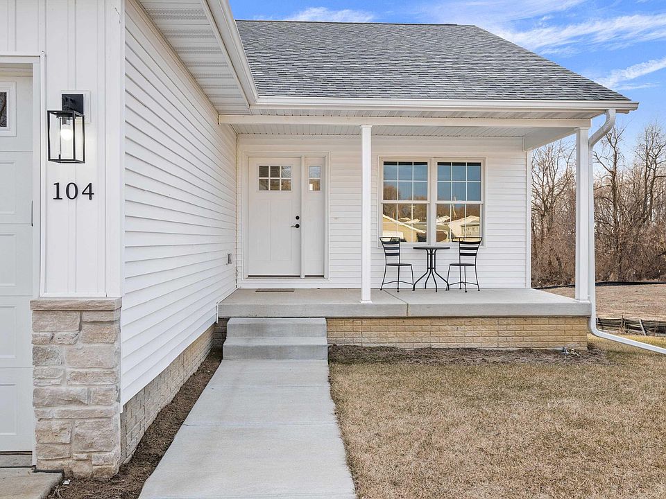 104 N 15th St, Leclaire, IA 52753 Zillow