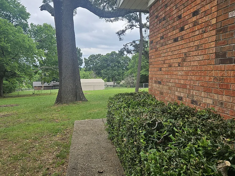 107 E Aspen Ln — Photo 25