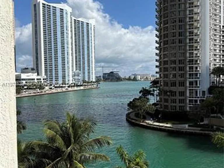 465 Brickell Ave #619 — Photo 8