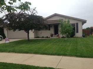 8410 S Shepard Ave, Oak Creek, WI 53154