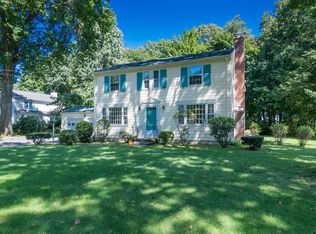 45 Viscount Rd, Longmeadow, MA 01106
