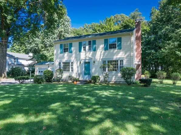 45 Viscount Rd, Longmeadow, MA 01106