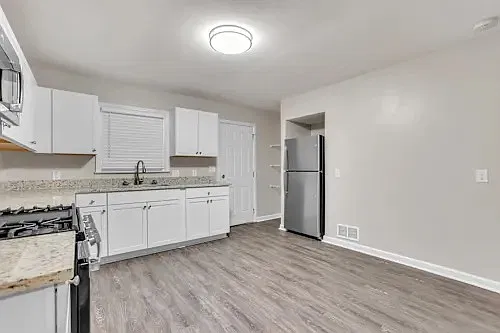4 bed, 1542 sqft, $2,399 — Photo 4