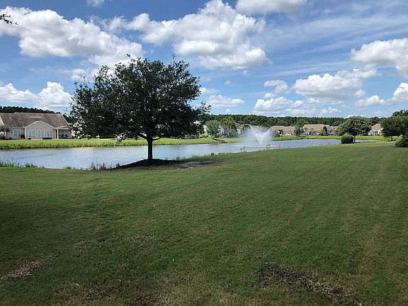 5th image of 374 Waterlily Way