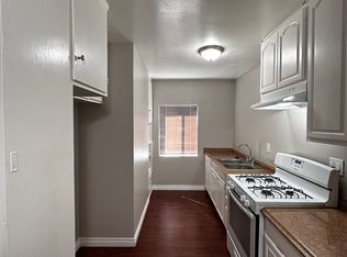 409 N Los Robles Ave #4, Pasadena, CA 91101