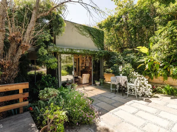 1570 Poppy Peak Dr, Pasadena, CA 91105