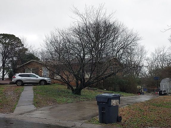 2nd image of 1584 Elberta Dr