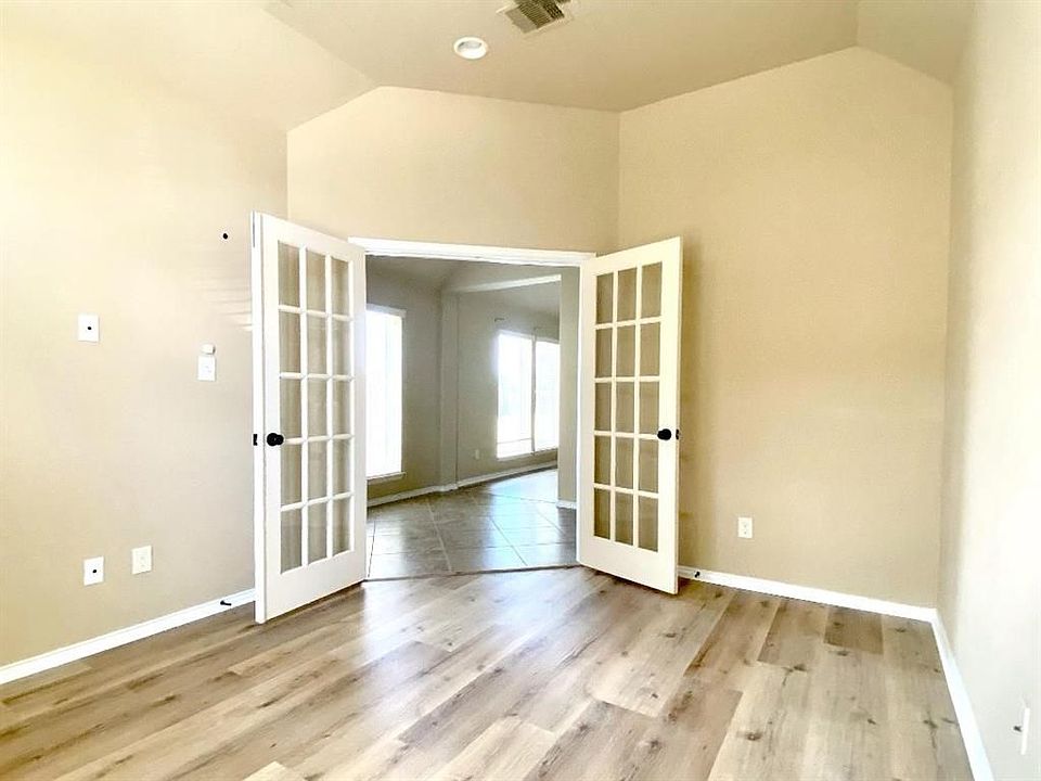 1st image of 4226 Ponderosa Hills Ln