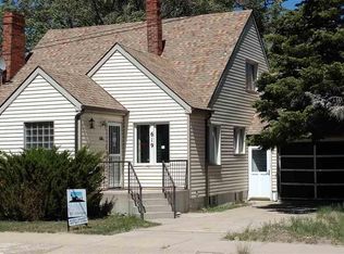 619 2nd St, Rawlins, WY 82301