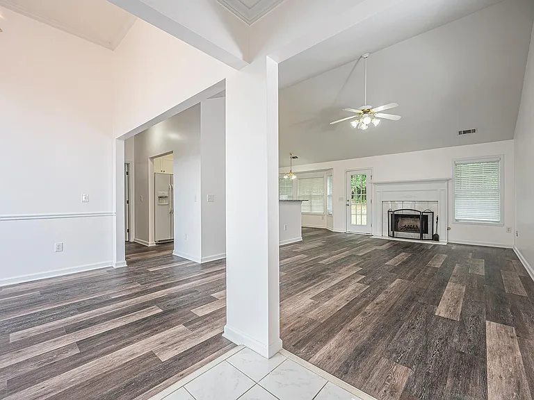 2285 Shady Oaks Dr — Photo 3
