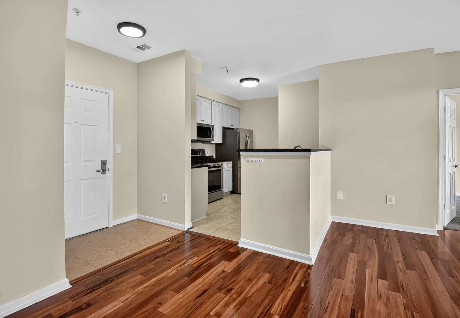 801 S Greenbrier St — Photo 1