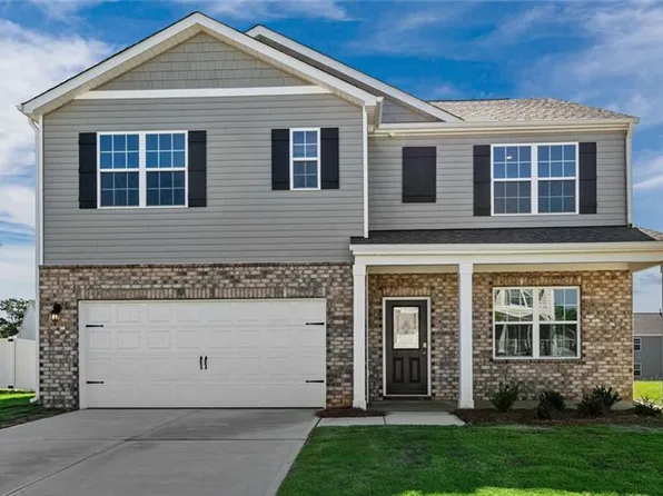 2557 Summersby Dr, Mebane, NC 27302