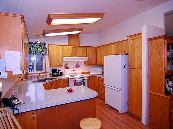 3rd image of 2175 SE Galeel Ct