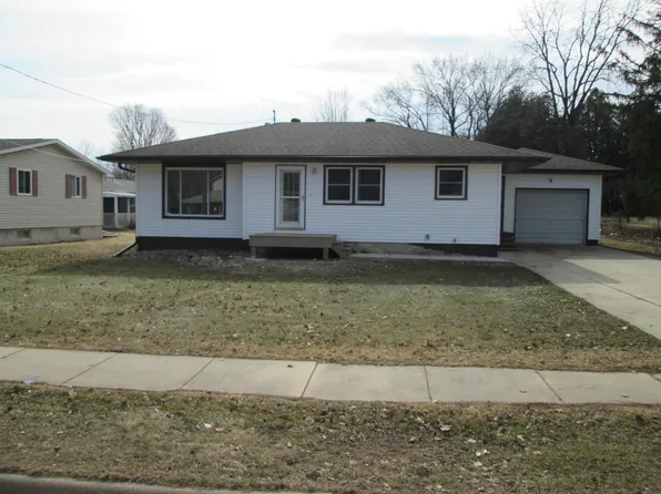 406 E Water St, Fayette, IA 52142