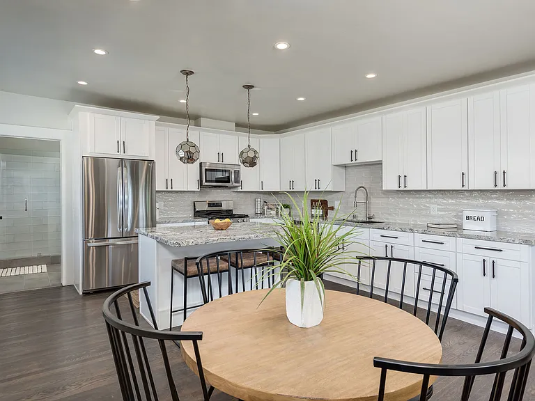 3521 J St #2 — Photo 5