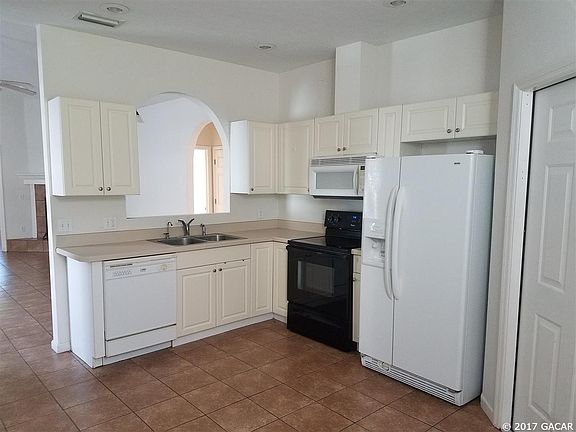 5th image of 6520 NW 109th Pl