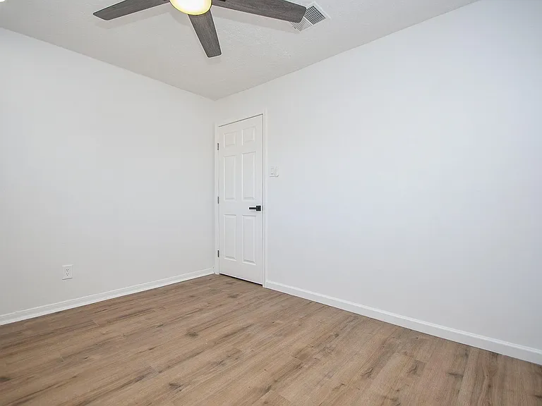 7703 Braesridge Ct — Photo 26