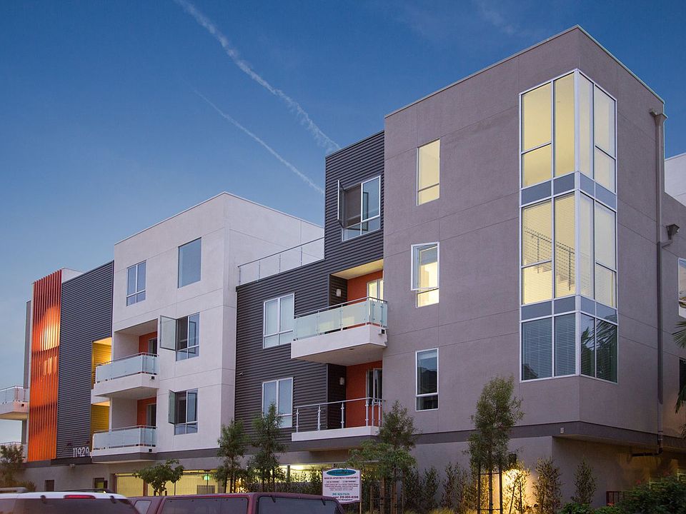1st image of 11929 Courtleigh Dr APT 206