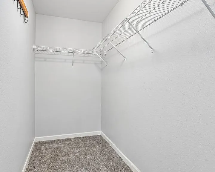 15915 Filmore Cir — Photo 17
