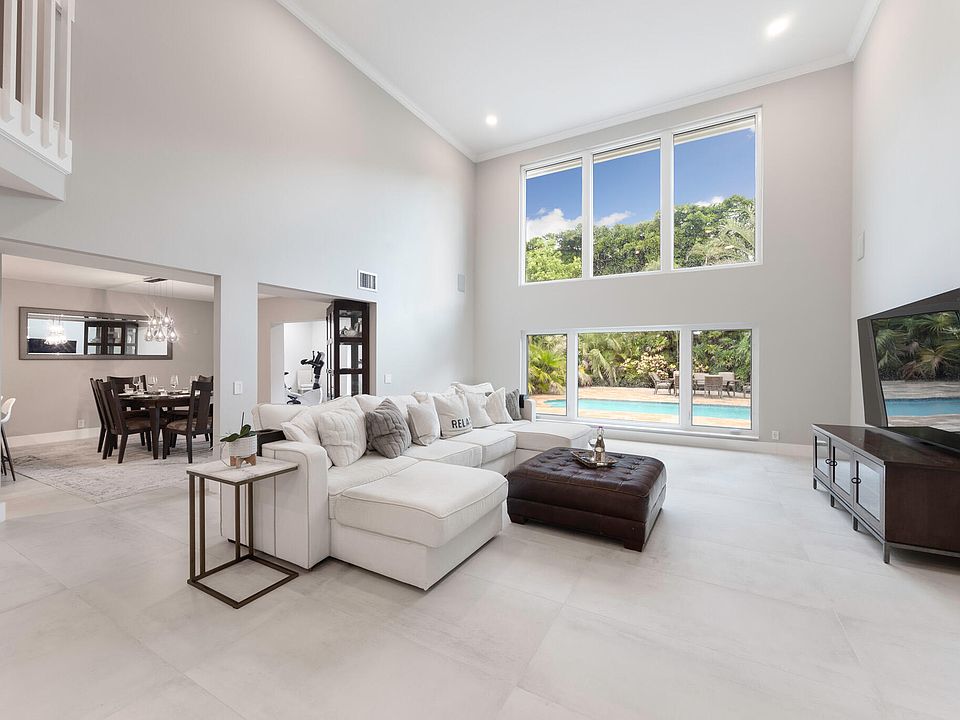 1st image of 9112 Villa Portofino Circle