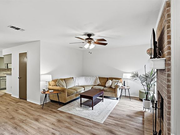 2nd image of 1904 Dartmouth St APT Q4