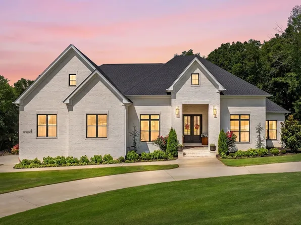8 Rae Valley Dr, Greenbrier, AR 72058