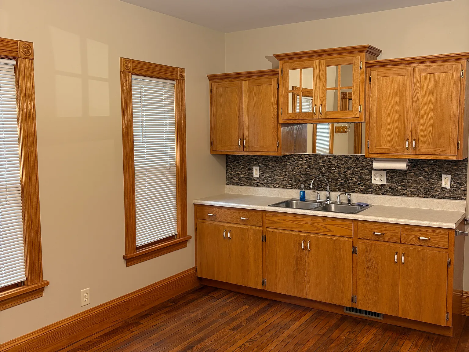 1013 Turner Ave NW — Photo 4