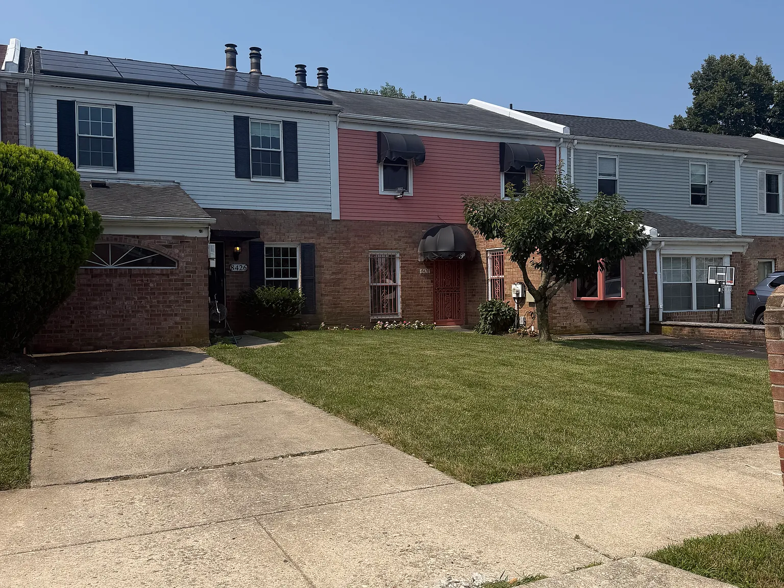 4 bed, 2.5 bath, 1682 sqft, $3,300 — Photo 4