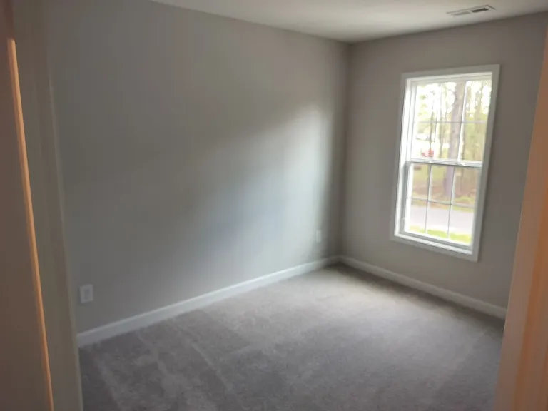 1051 McKay Dr — Photo 11