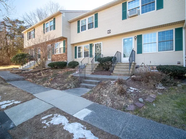 10 Countryside Lane #4, Middletown, CT 06457