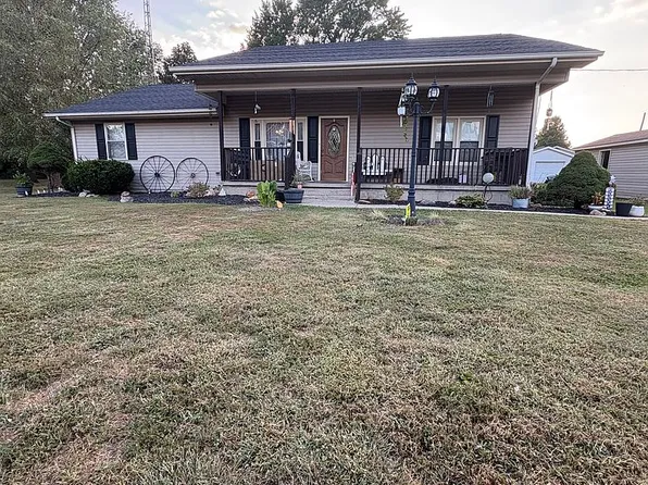 1154 8th St NW, Linton, IN 47441