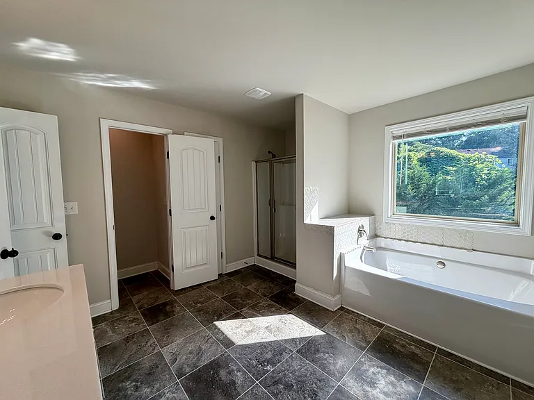 235 Sanctuary Dr — Photo 19