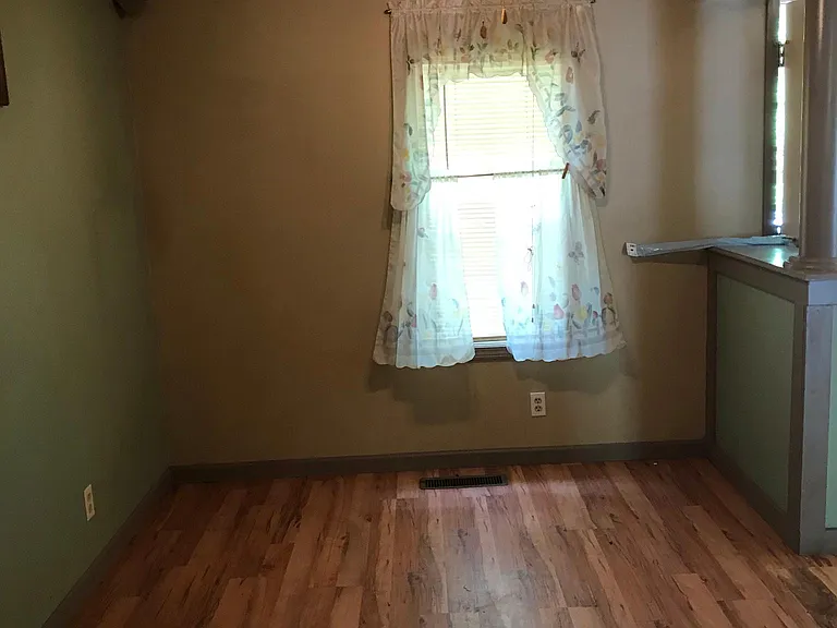 210 Kennedy Rd — Photo 18