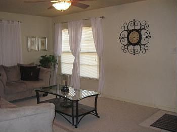 4th image of 4419 Lakeshore Dr