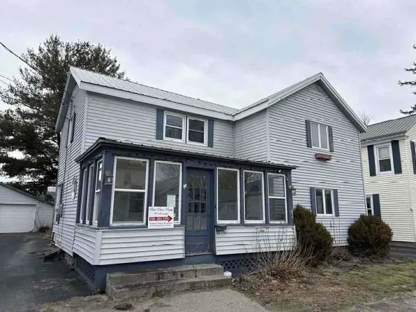 12 Cherry St, Malone, NY 12953