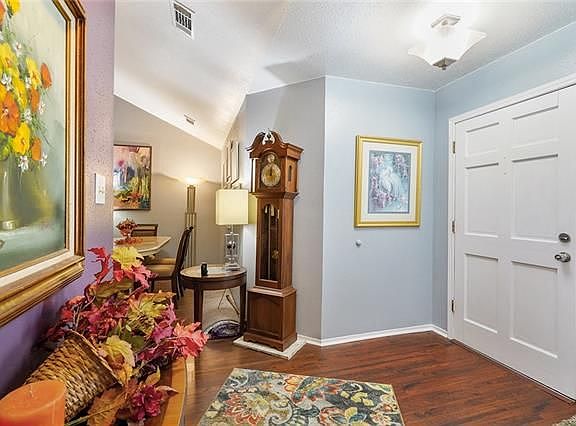 2nd image of 405 Westminster Dr