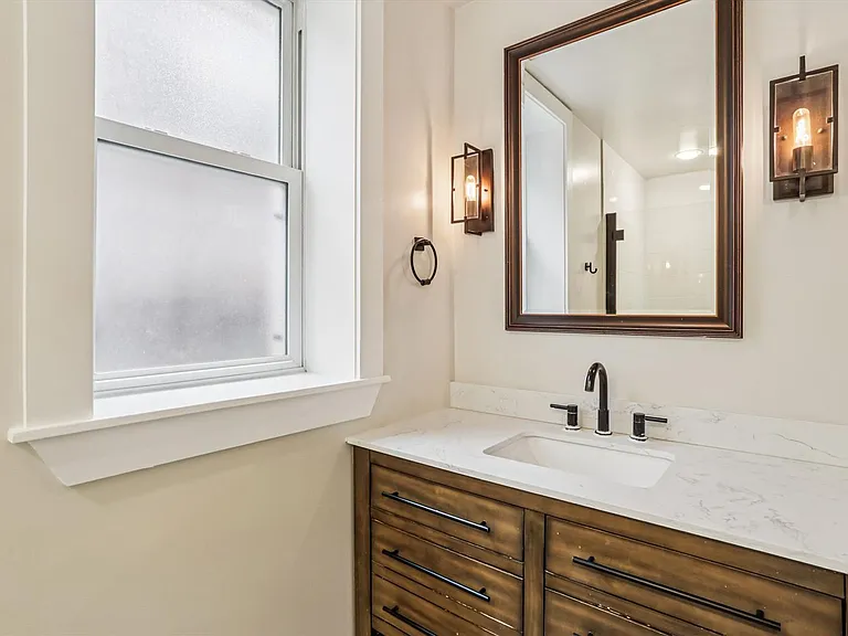 150 Seaton Pl NW — Photo 12