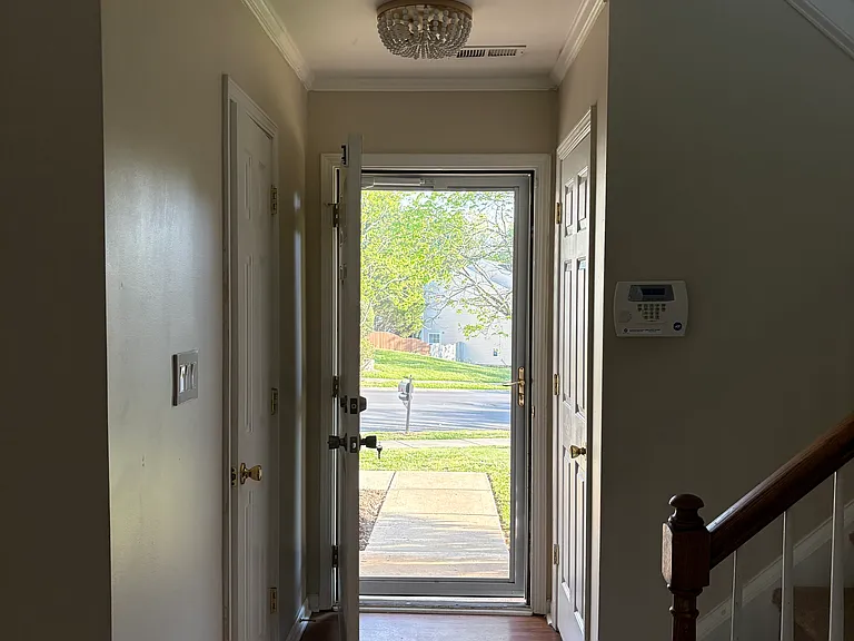10518 Haddington Dr NW — Photo 9