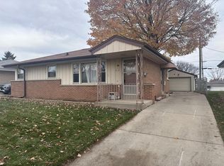 2614 S 94th St, West Allis, WI 53227