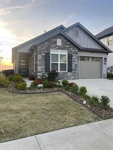 2310 Poppy St Photo 1