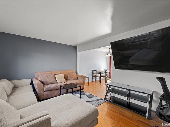 3rd image of 8083 Coventry St #98