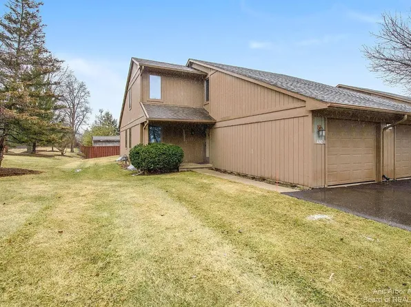492 Park Pl, Saline, MI 48176