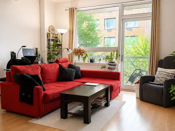 517 W 46th St APT 404, New York, NY 10036