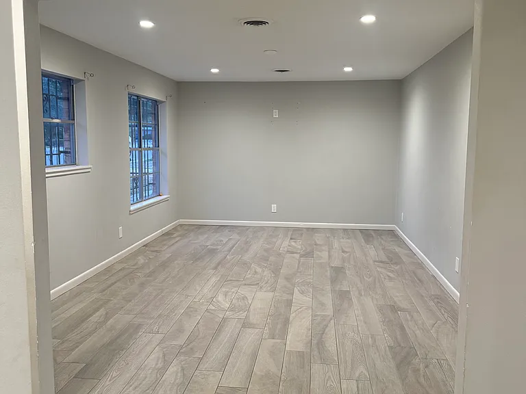 214 W Mile 2 Rd — Photo 14