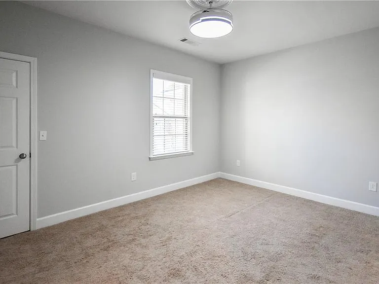 123 Barkley Ln — Photo 34