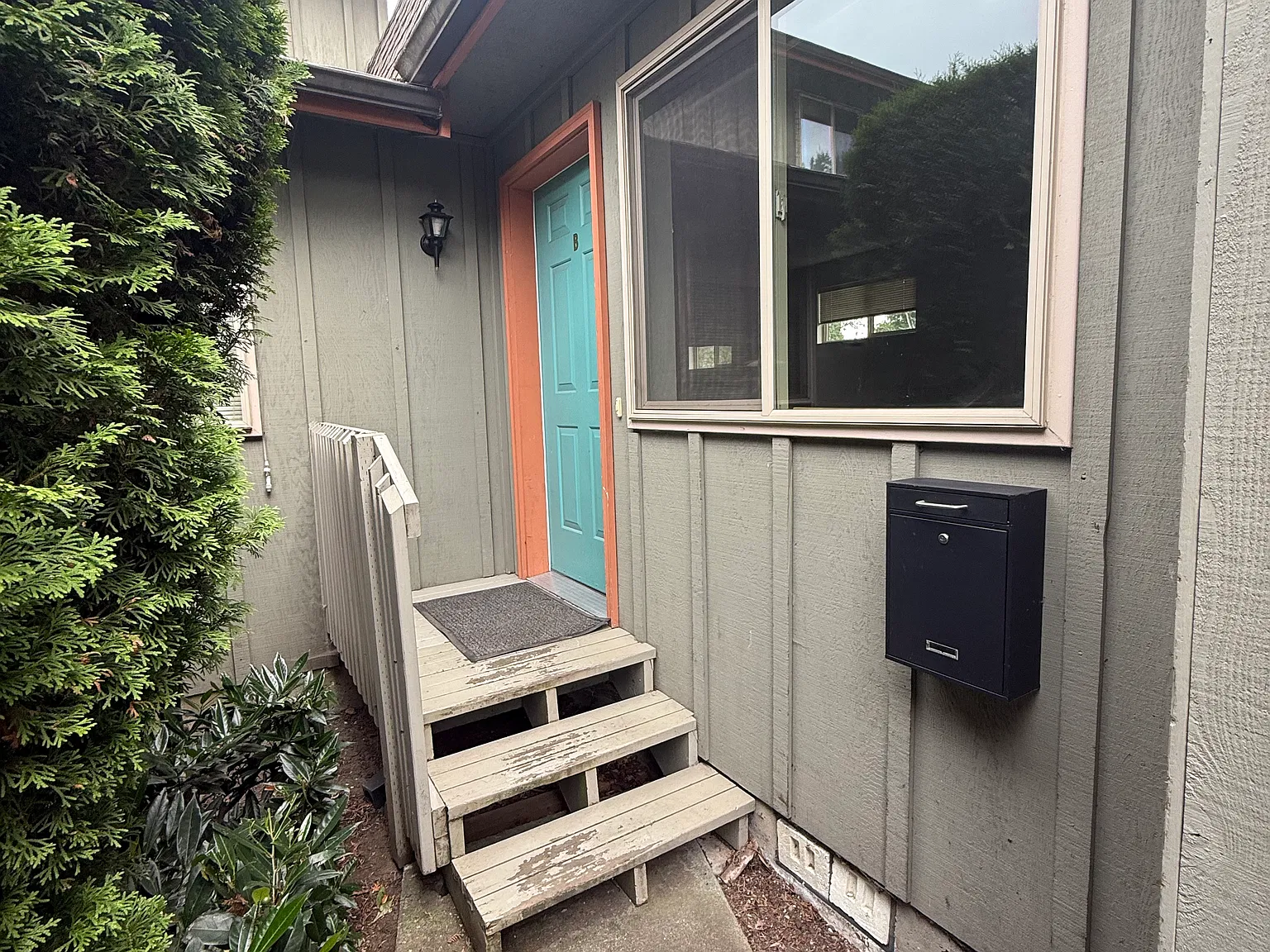 2614 Toledo St — Photo 2