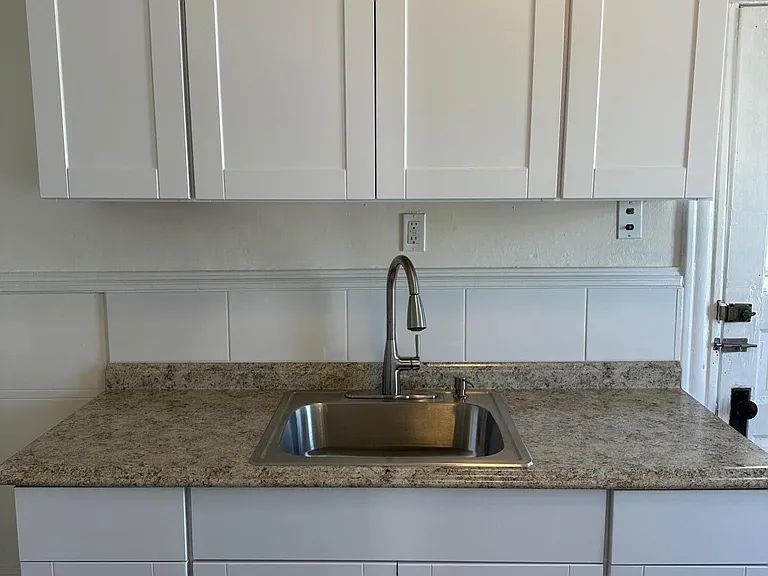 1317 Schlager St #1/2 — Photo 6