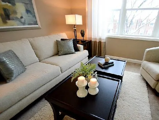 3719 Chevy Chase — Photo 3