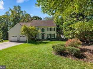 69 Simmons Ln, Severna Park, MD 21146