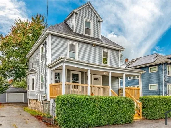 25 Weybosset St #1, Hyde Park, MA 02136
